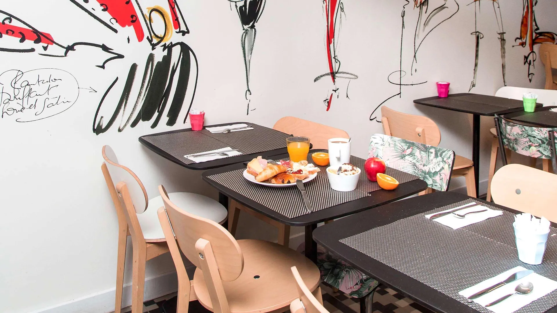 Ibis Styles Gare Saint Lazare Hotel 3*