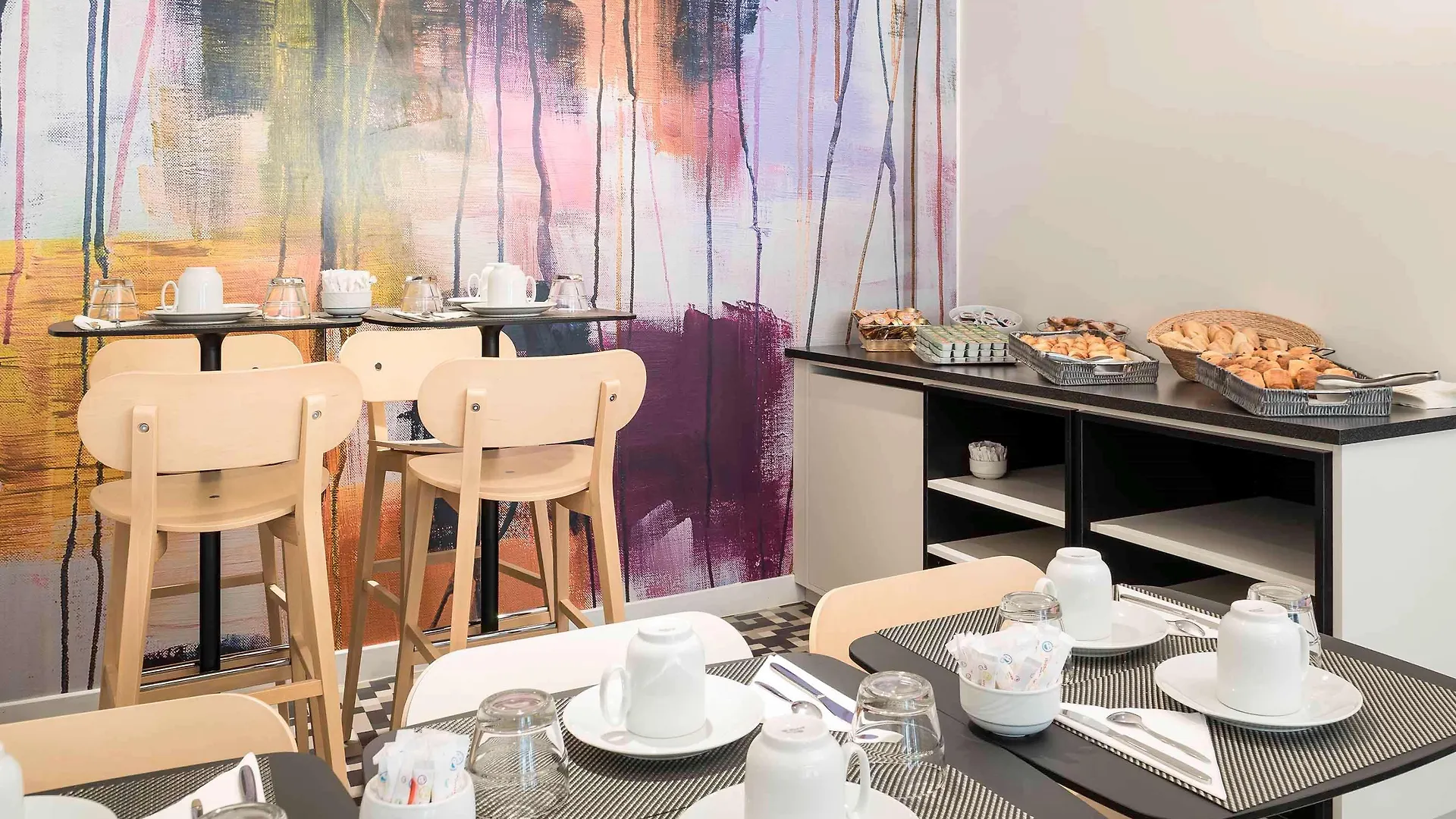 Ibis Styles Gare Saint Lazare Hotel 3*