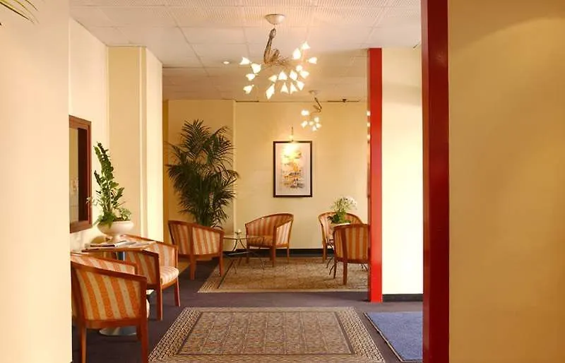Hotel Ibis Styles Gare Saint Lazare 3*