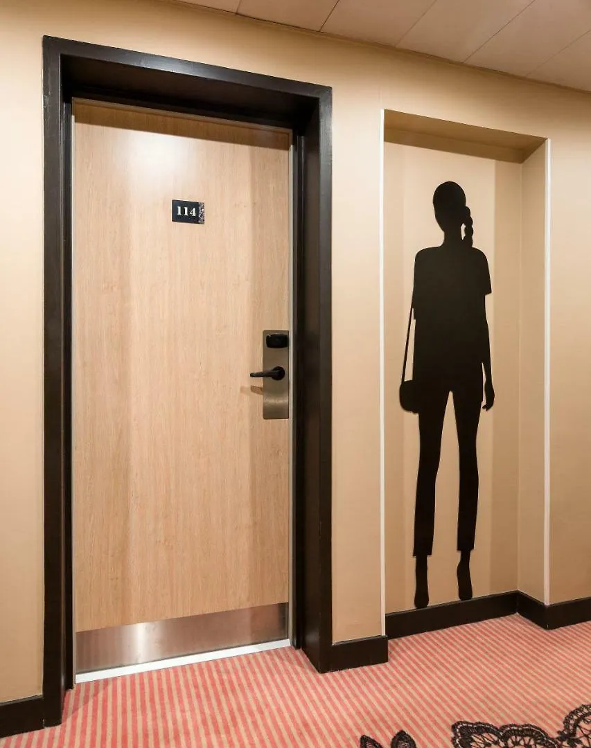 Ibis Styles Gare Saint Lazare Hotel 3*